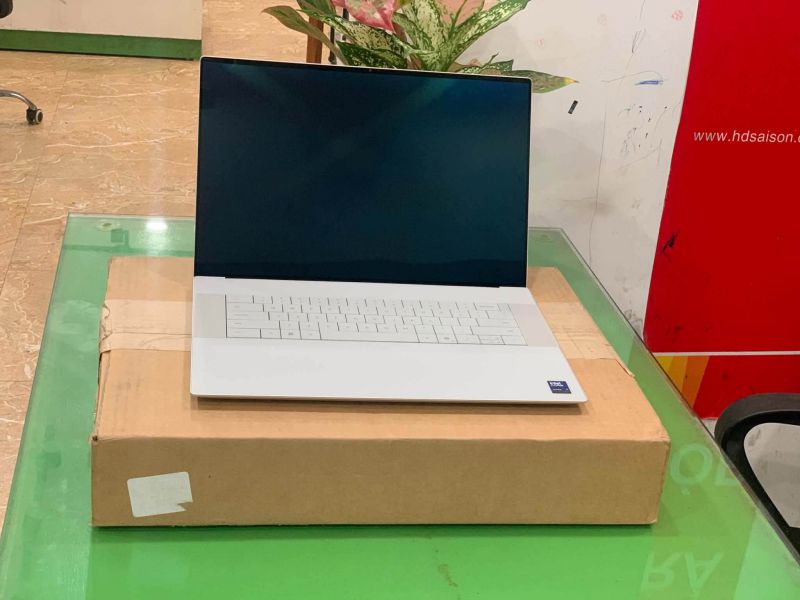 laptop-cu-dell-xps-16-da16250_1